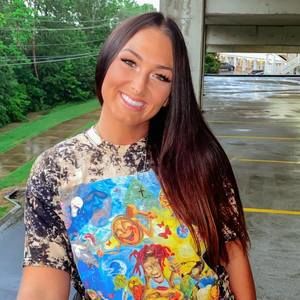 Meet your Posher, Jillian